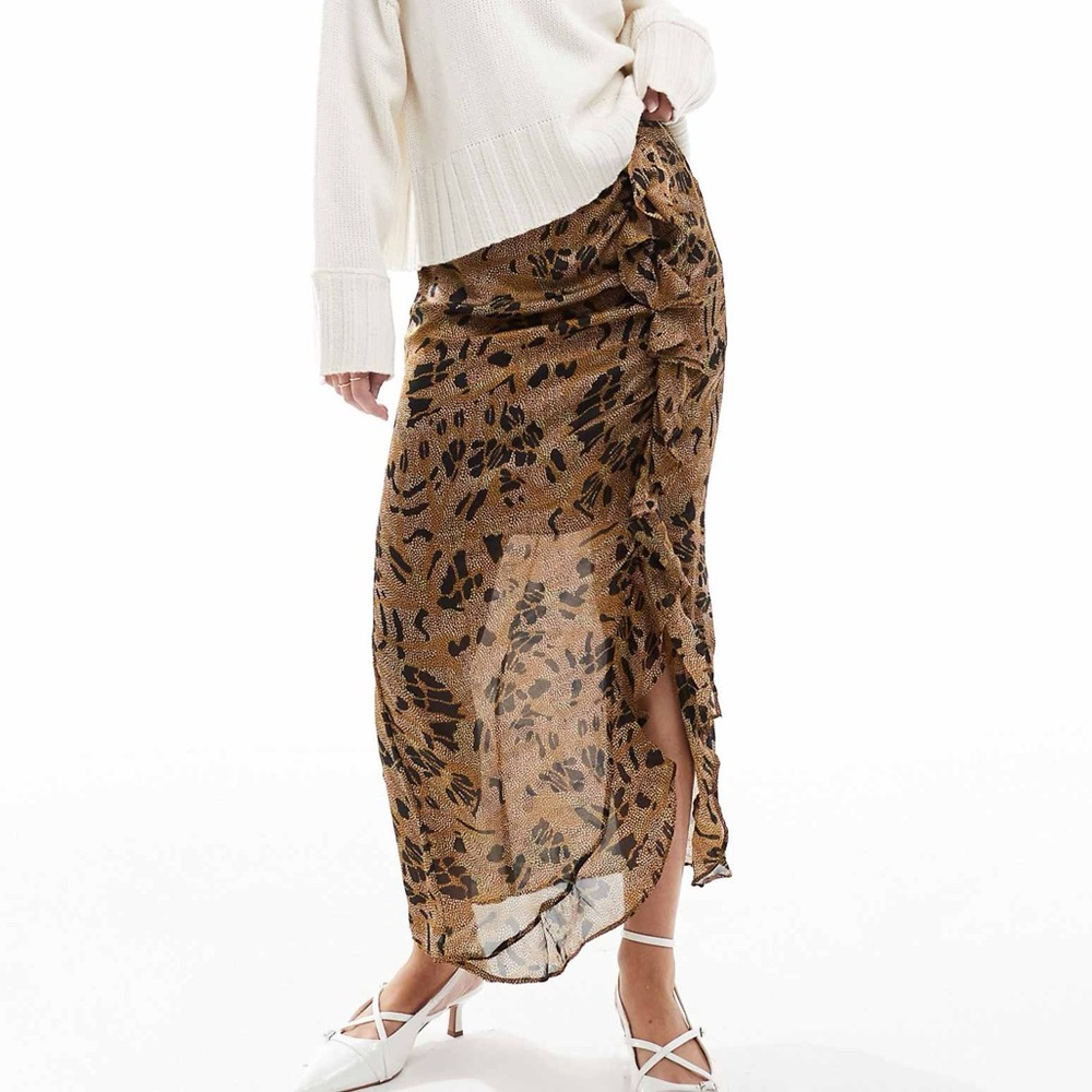 Scalpers Skirt - NEW